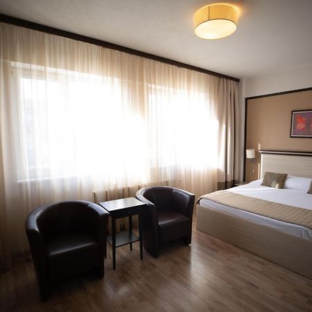 Hotel Check Inn Timișoara Zewnętrze zdjęcie